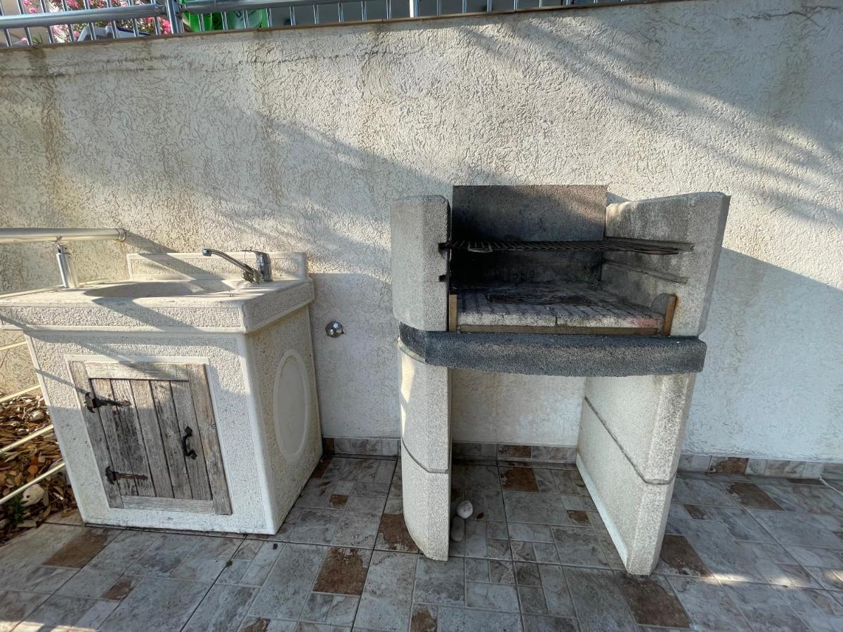 Apartman Ail 2 Ulcinj Exterior foto